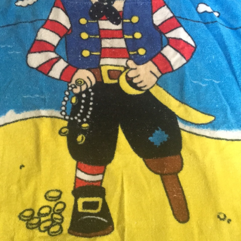 REID Pirate Hooded towel personalized bath/beach - Picture 3 of 4